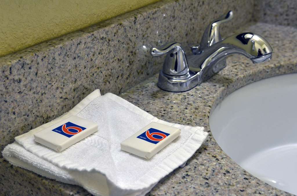 Motel 6-Modesto, Ca - Downtown Pokoj fotografie